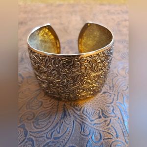 Sarah Coventry vintage cuff bracelet